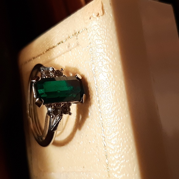 Jewelry - Fashion Ring